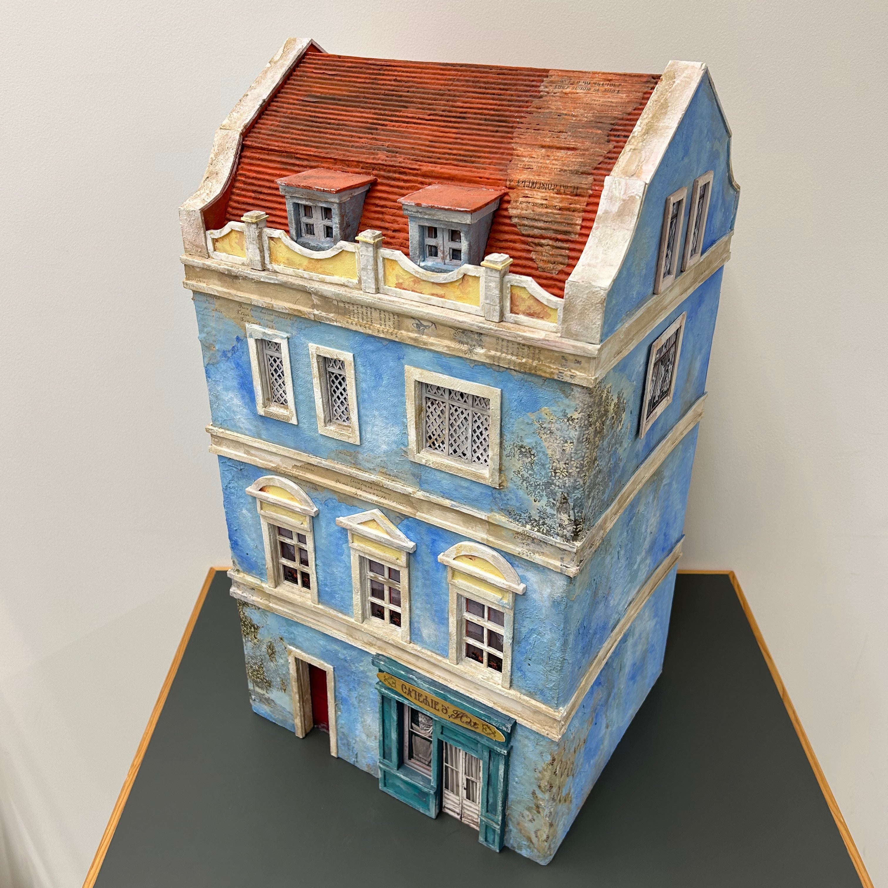 Bottle George – CHIMNEY TOWN ONLINE STORE